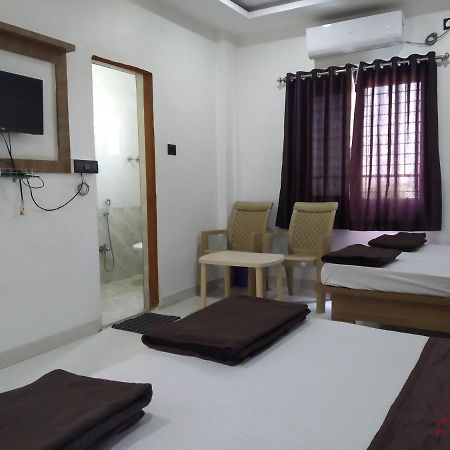 Hotel Vrundavan Pune Ngoại thất bức ảnh