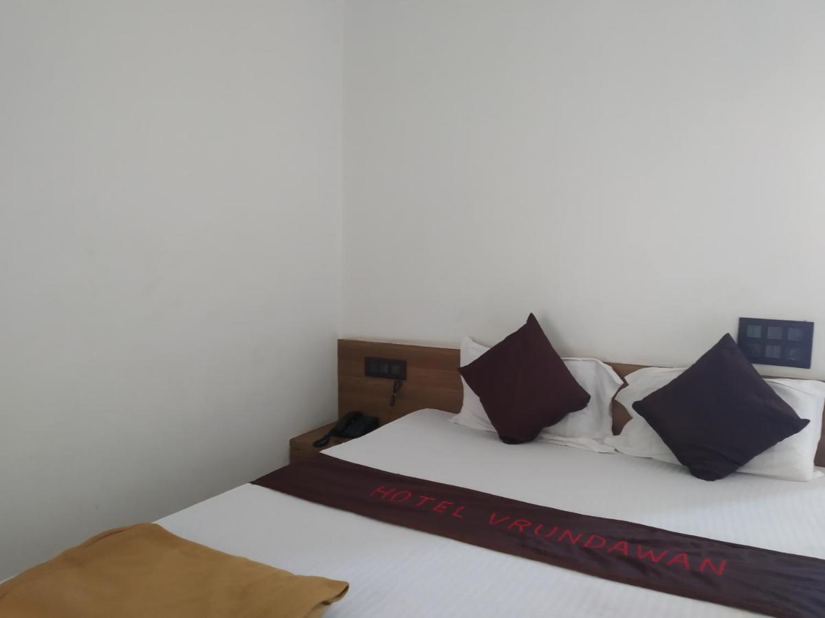 Hotel Vrundavan Pune Ngoại thất bức ảnh