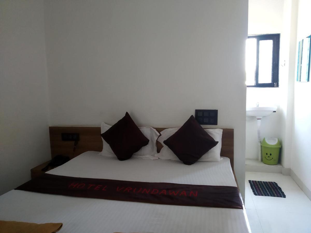 Hotel Vrundavan Pune Ngoại thất bức ảnh