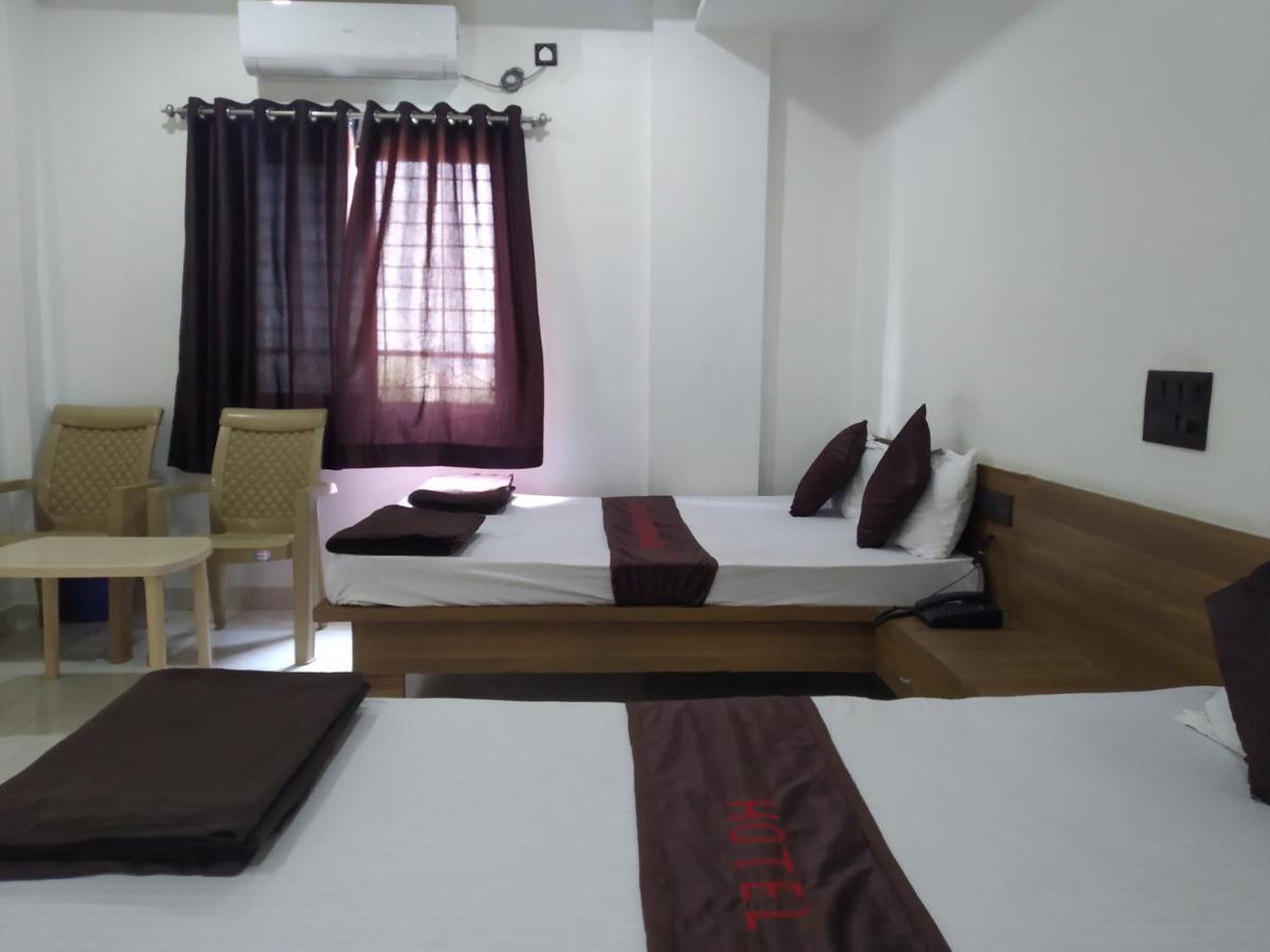 Hotel Vrundavan Pune Ngoại thất bức ảnh