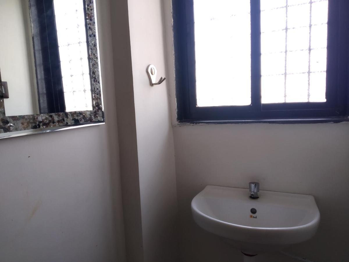 Hotel Vrundavan Pune Ngoại thất bức ảnh